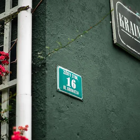 Privat bolig Pokoje Goscinne Kraina Oz *